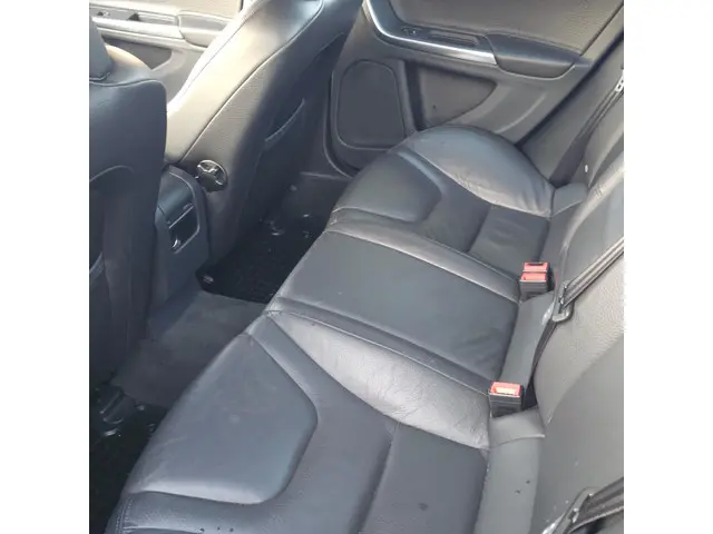 Volvo S60 2.0 T5 Momentum 2013 Benzine 17