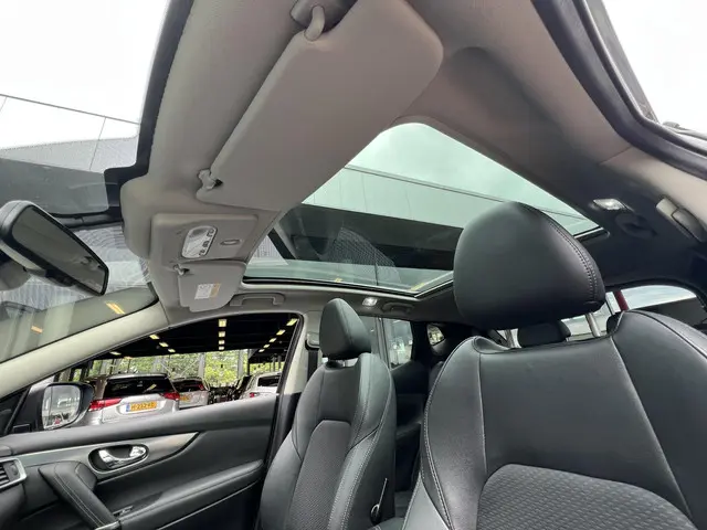 Nissan QASHQAI 1.2 Tekna 17" 2018 Benzine 23