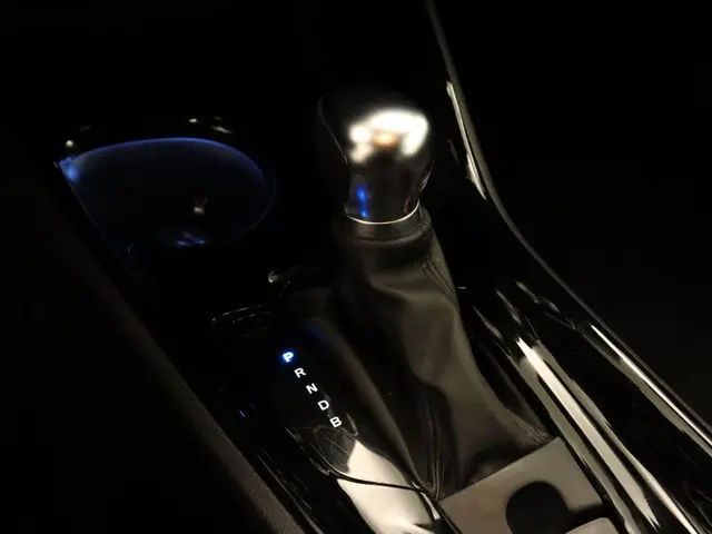 Toyota C-HR 1.8 Hybrid Dynamic 2023 Hybride Benzine 30