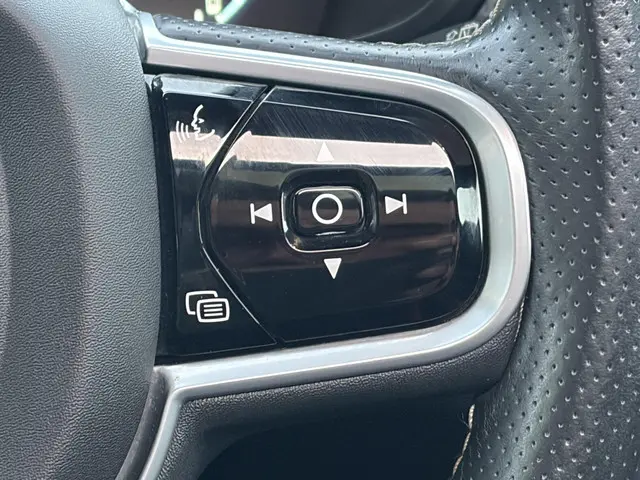 Volvo V90 2.0 T8 AWD R-Design 2018 Hybride Benzine 34