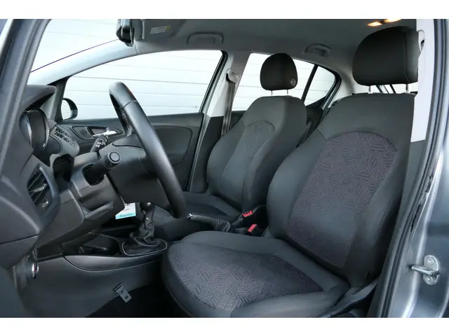 Opel Corsa 1.4 Favourite 2018 Benzine 33