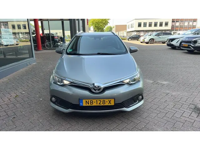 Toyota Auris Touring Sports 1.2T Aspiration 2017 Benzine 3