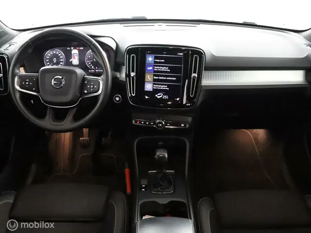 Volvo XC40 1.5 T3 Mom |Cam| stoelverw 2018 Benzine 9