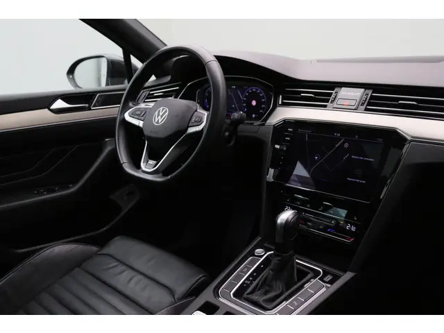 Volkswagen Passat 2.0 TSI R-Line Business + 2020 Benzine 2