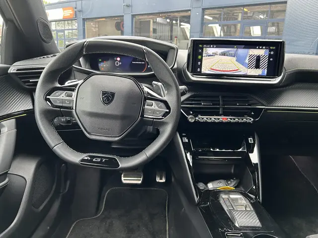 Peugeot 2008 1.2 Turbo 130 PK GT 2024 Benzine 7