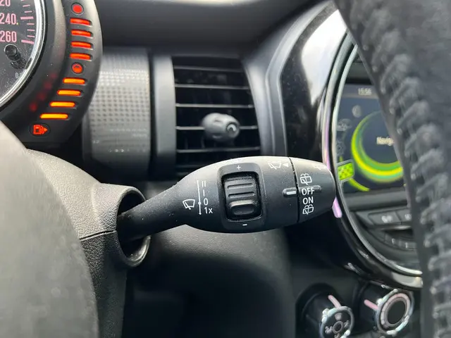 MINI Cooper Mini 1.5 Business 2015 Benzine 14