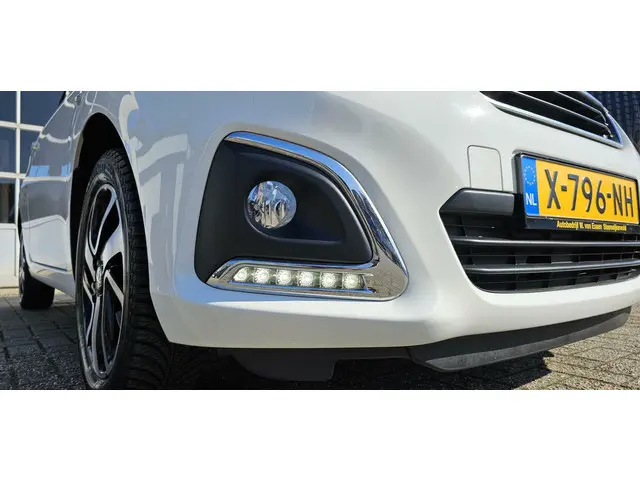 Peugeot 108 1.0 e-VTi Allure 2021 Benzine 11
