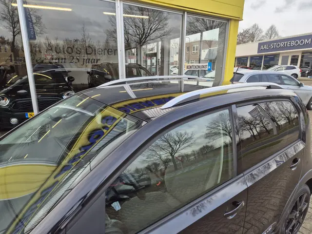 Volkswagen up! 1.0 cross up! BlueMotion 2013 Benzine 3