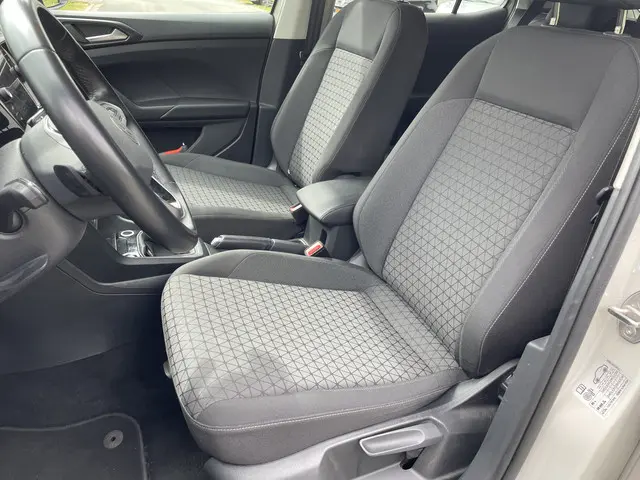 Volkswagen T-Cross 1.0 TSI 110pk Life DSG 2023 Benzine 3