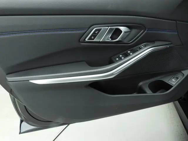 BMW 3 Serie Touring 330i xDrive 2022 Benzine 20