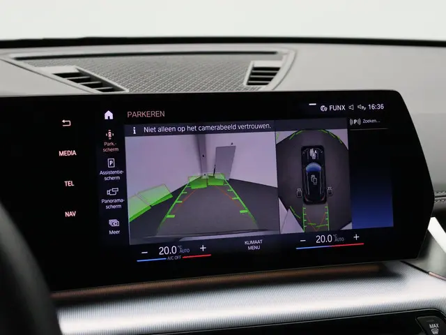 BMW X1 sDrive18i 2023 Benzine 18