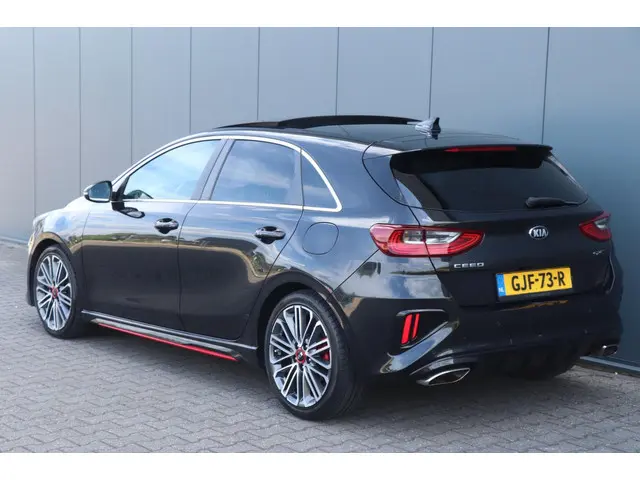 Kia Ceed 1.6 T-GDi GT | 200PK - PANO - UNIEK VOL! 2019 Benzine 3