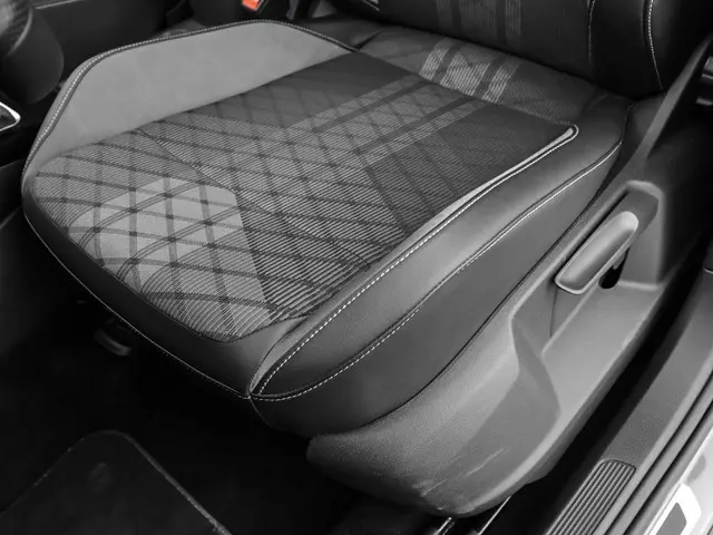 Volkswagen T-Roc 1.5TSI/150PK R-Line DSG 2025 Benzine 10