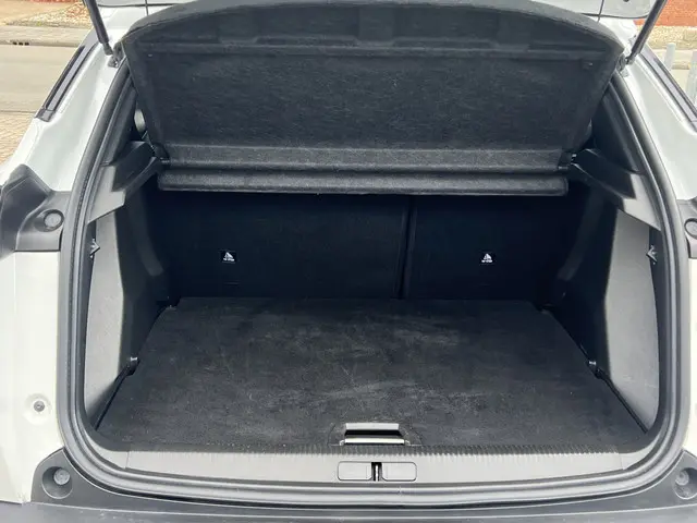 Peugeot 2008 1.2 Turbo 100 pk Allure 2022 Benzine 5