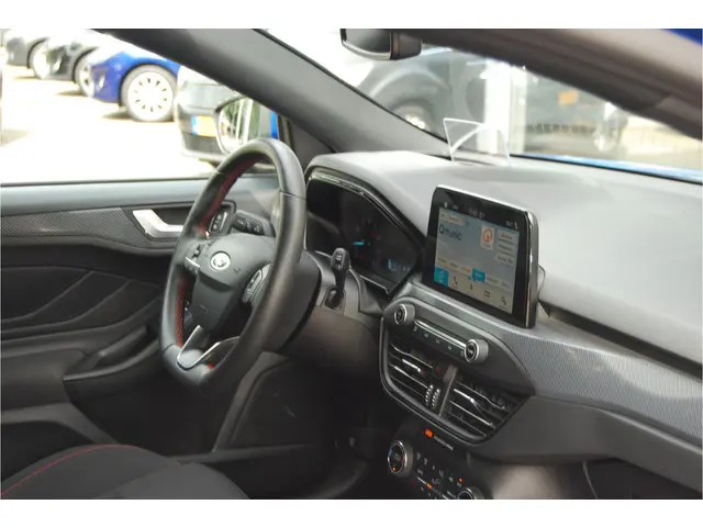 Ford Focus 1.5 EcoBoost ST-Line-X 150pk 5dr 2019 Benzine 43