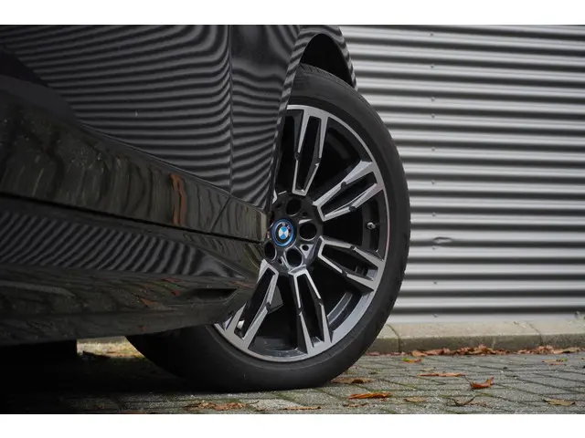 BMW i5 Touring eDrive40 2025 Elektrisch 23