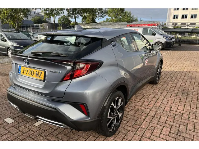 Toyota C-HR 2.0 Hybrid Dynamic 2020 Hybride Benzine 39