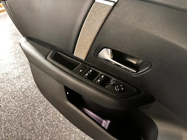 Citroën C4 1.2 Puretech Shine 2022 Benzine 20