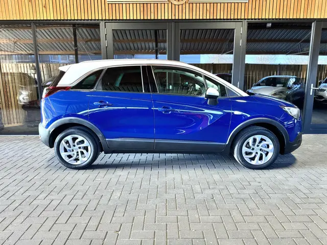 Opel Crossland X 1.2 Turbo Innovation blauw 2019 Benzine 6
