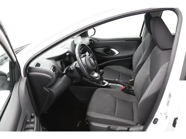 Toyota Yaris 1.5 VVT-i Dynamic 2021 Benzine 17