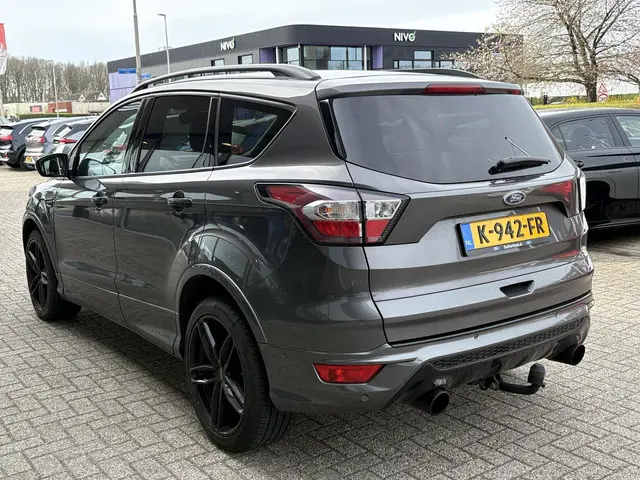 Ford Kuga 1.5 EcoBoost ST-Line 2017 Benzine 4