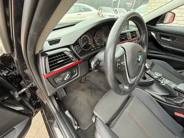 BMW 3 Serie Touring 316i Executive 2013 Benzine 9