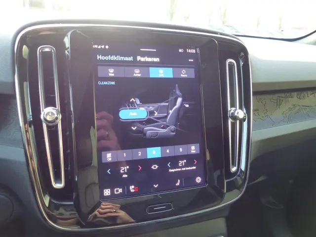 Volvo EC40 Extended Range Plus 82 kWh 2025 Elektrisch 17