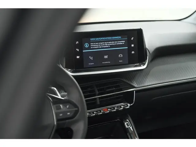 Peugeot 208 PureTech 100 EAT8 Active Pack 2023 Benzine 50