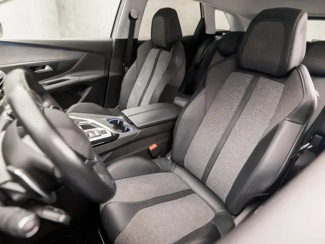 Peugeot 3008 1.2 PureTech Sport 2020 Benzine 14