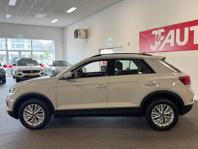Volkswagen T-Roc 1.5 TSI Life 2022 Benzine 2