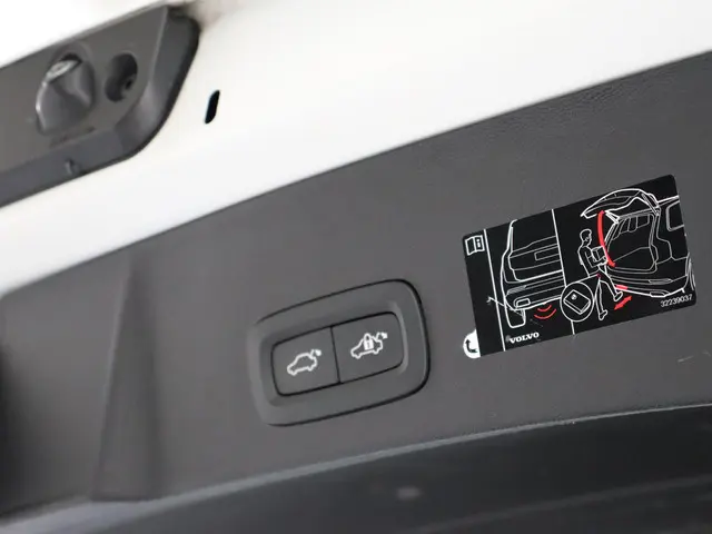 Volvo XC40 T2 Automaat R-Design 2021 Benzine 18