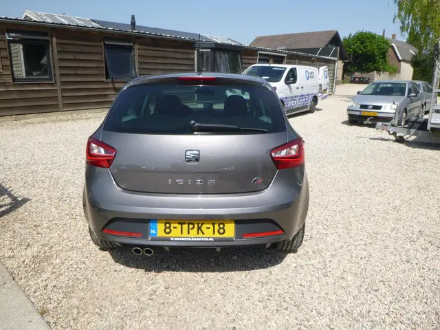 SEAT Ibiza 1.2 TSI FR DYNAMIC NAVI XENON 2014 Benzine 7