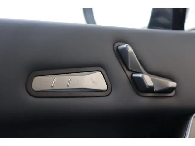 BMW iX xDrive45 2025 Elektrisch 36