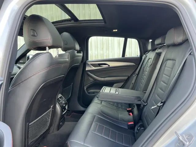 BMW X4 xDrive30i High Executive M-Sport 2019 Benzine 32
