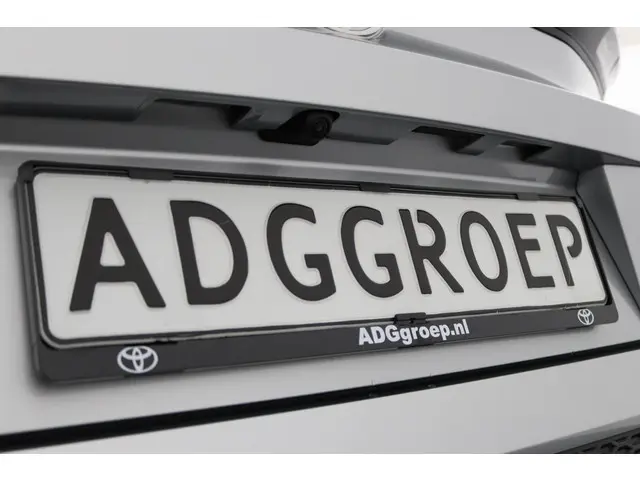 Toyota C-HR 1.8 Hybrid 140 Active 2025 Hybride Benzine 33