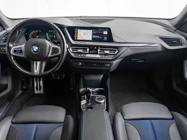 BMW 2 Serie Gran Coupé 218i 2022 Benzine 7