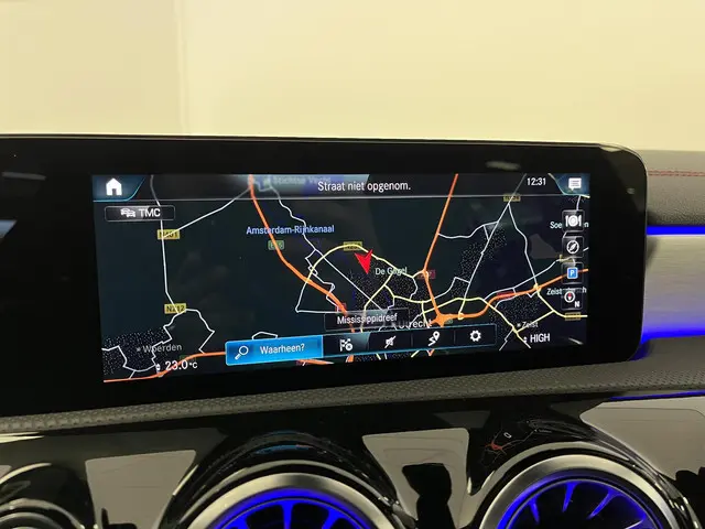 Mercedes-Benz CLA 200 AMG Line 2021 Benzine 16