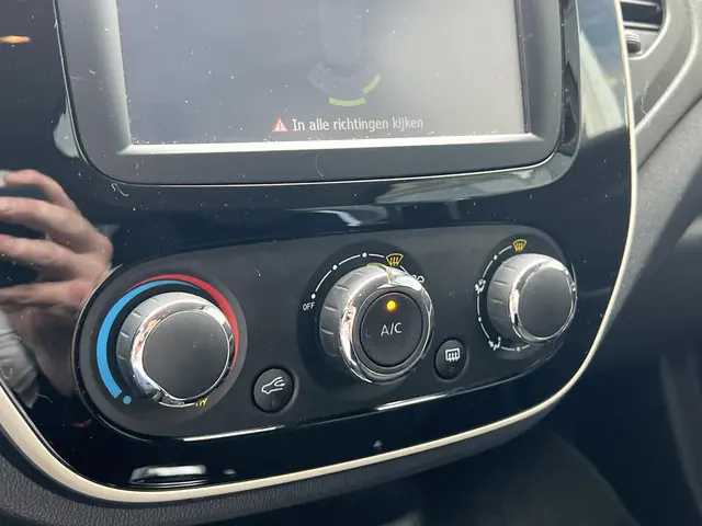 Renault Captur 0.9 TCe Limited 2018 Benzine 12