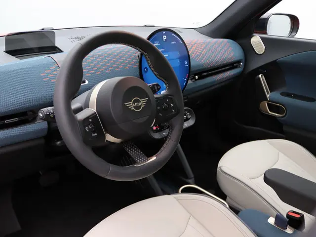 MINI Aceman SE Favoured XL 54.2 kWh 2025 Elektrisch 10