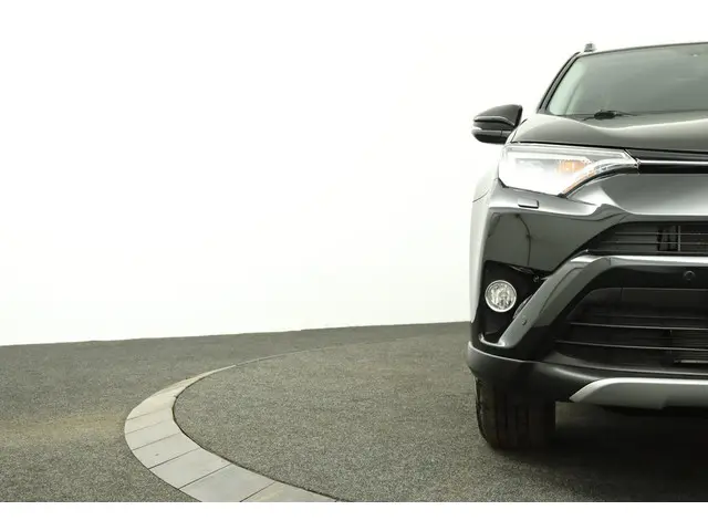 Toyota RAV4 2.5 Hybrid AWD Style 2018 Hybride Benzine 36