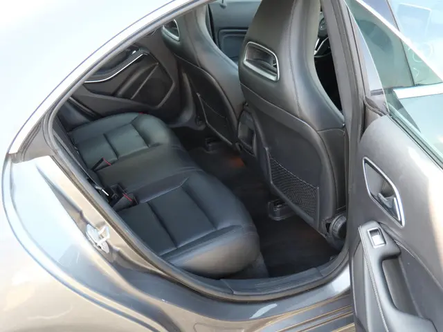 Mercedes-Benz CLA 200 Leder Xenon Pdc Led 2013 Benzine 8