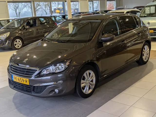 Peugeot 308 1.2 VTi Blue Lease 2013 Benzine 2