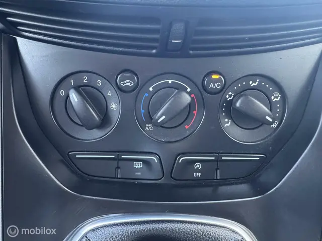 Ford C-MAX Edition Plus. Hogeinstap. 2014 Benzine 15