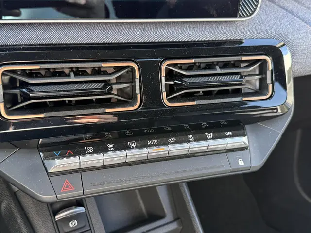 Renault 4 comfort range techno 52 kWh 2025 Elektrisch 27