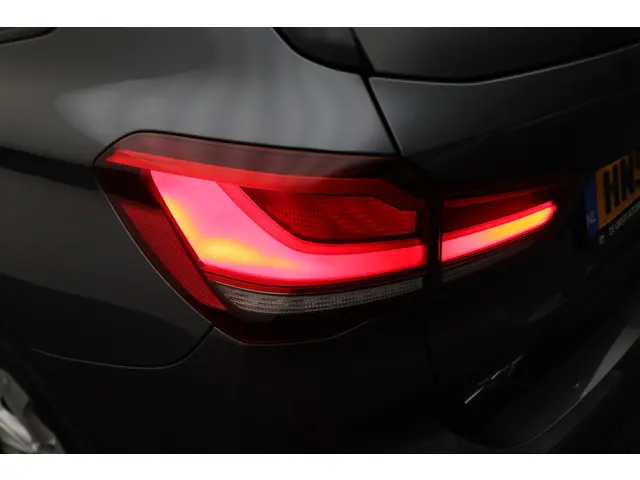 BMW X1 xDrive25e Executive 2021 Hybride Benzine 27
