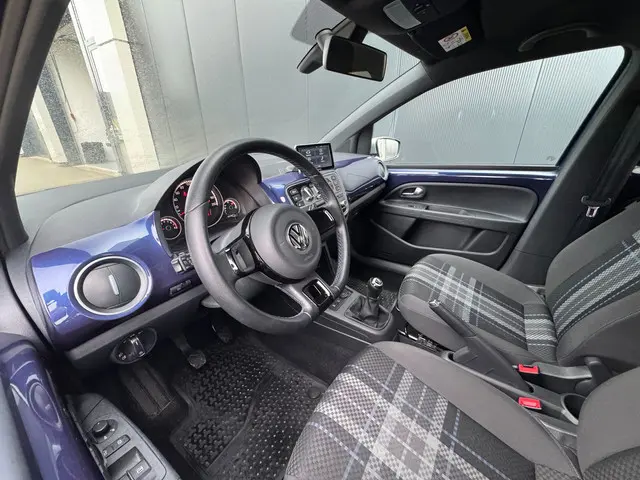 Volkswagen up! Club |5-deurs|NAVI|CRUISE|15” LM| 2015 Benzine 20