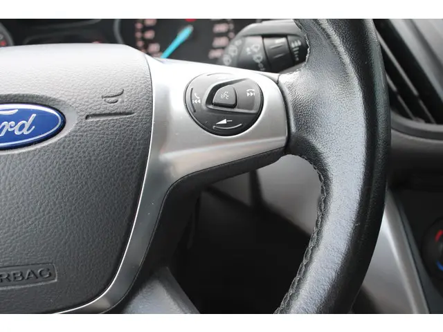 Ford Kuga 1.5 Trend Edition 2015 Benzine 22