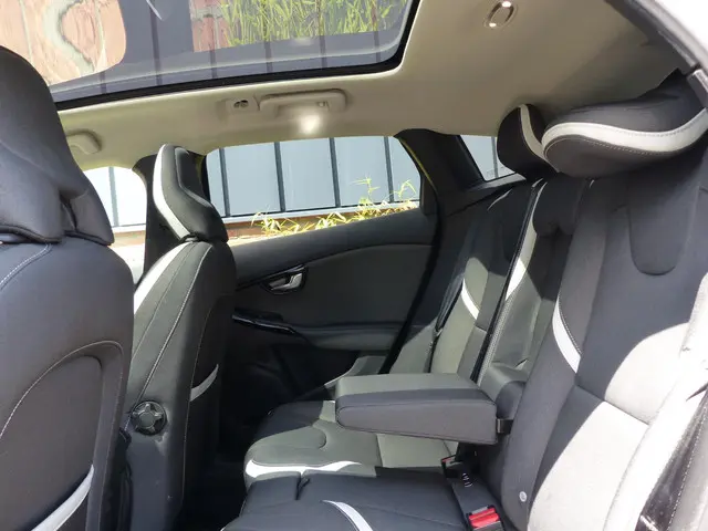 Volvo V40 T3 Dynamic Edition 2019 Benzine 14