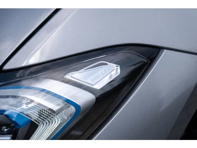 BMW 3 Serie Touring 330e 2024 Hybride Benzine 5