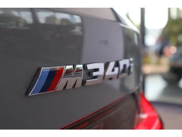 BMW 3 Serie Touring M340i xDrive 2024 Benzine 12